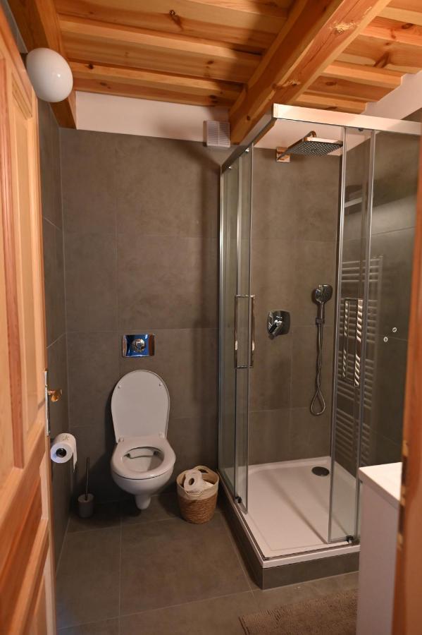Apartman S Krbom Vedla Zubacky Tatranska Strba Buitenkant foto